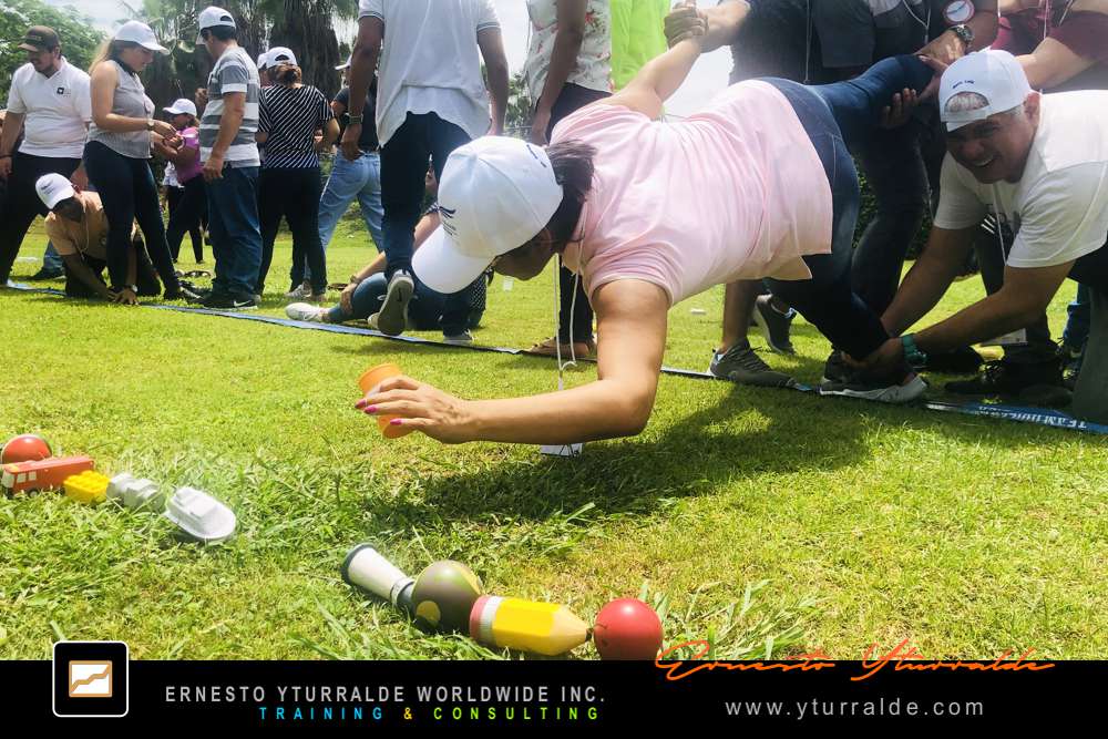 Team Building Honduras en La Ceiba | Taller de Trabajo en Equipo para Empresas